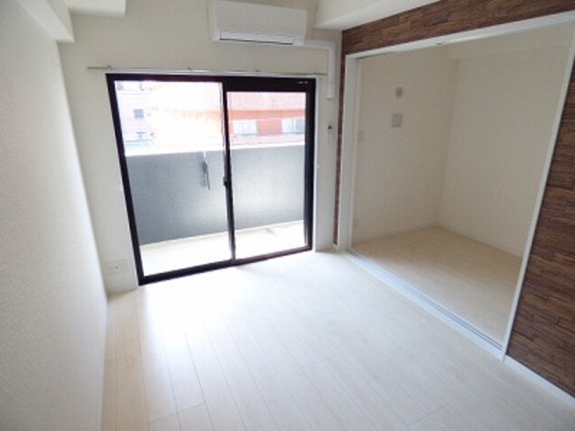 MODERN PLAZZO博多riva2の居間写真