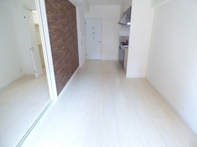 MODERN PLAZZO博多riva2の居間写真