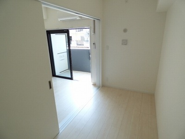 MODERN PLAZZO博多riva2の居間写真