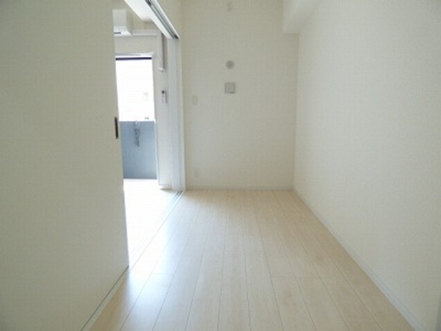 MODERN PLAZZO博多riva2の居間写真