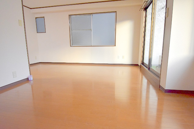 大屋ビルの居間写真