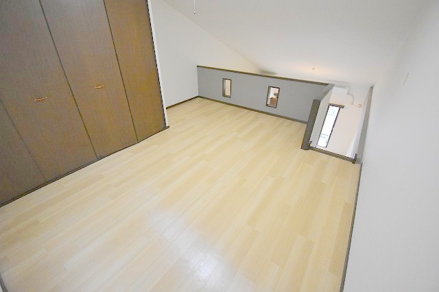プリンスコート新高の居間写真
