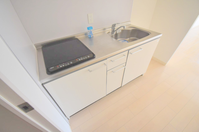 セレニテ新大阪弐番館のキッチン写真