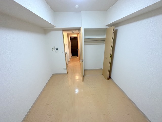 エステムコート新大阪6エキスプレイスの居間写真