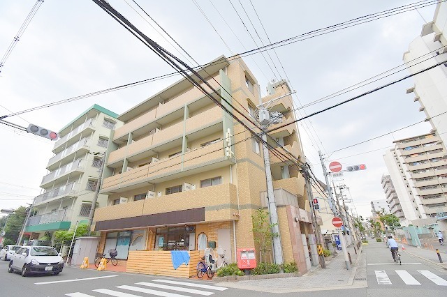 CRUM-1の外観写真