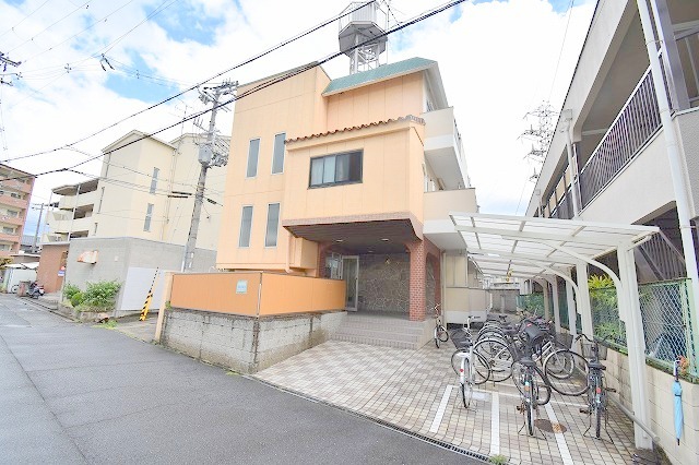 ミスターK上新庄の外観写真