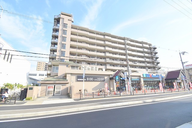 淀川ハイライフマンションの外観写真
