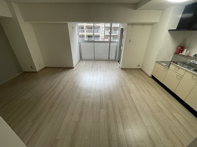 新大阪グランドハイツ2号棟の居間写真