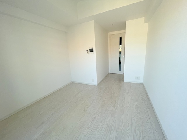 M-RESIDENCE新大阪Gardenの居間写真