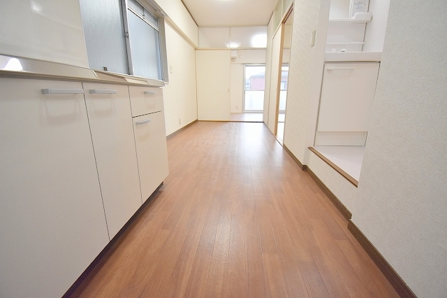 第2マンション北の居間写真