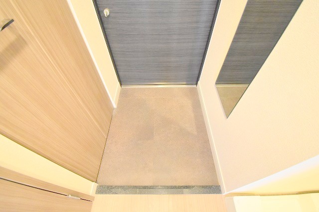 PHOENIX新大阪の玄関写真