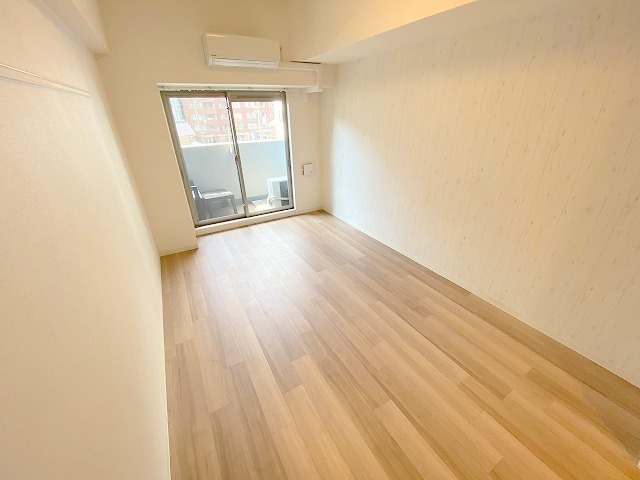 PHOENIX新大阪の居間写真