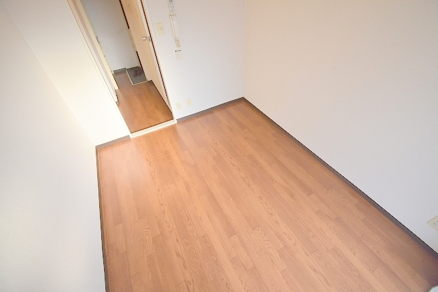 淡路エンビィハイツの居間写真
