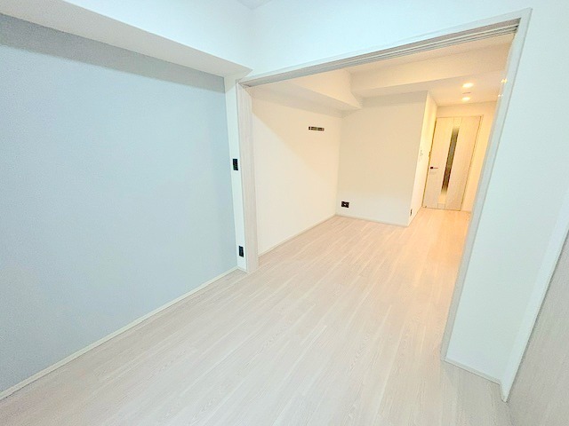 リッツ新大阪プレミアムの居間写真
