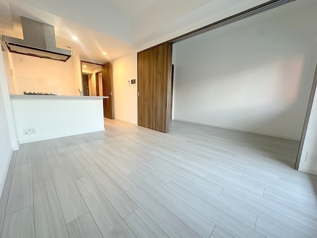 S-RESIDENCE東三国amanteの居間写真