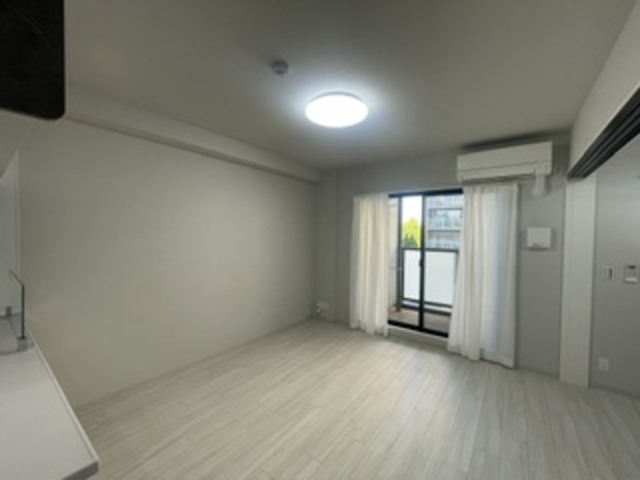 Alivis三国本町の居間写真