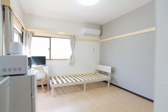 AP1073 クロノス北烏山の居間写真