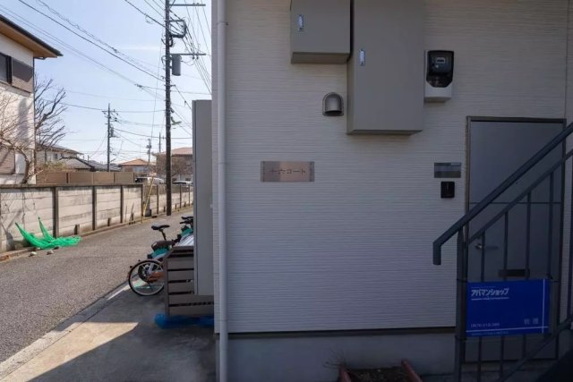 AP1132 十六コートの玄関写真