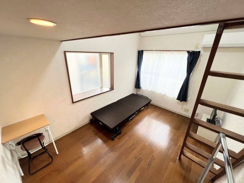 AP118 ジヴェルニィの居間写真