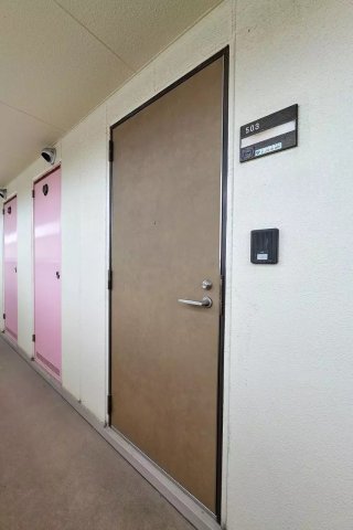 AP127 パステル東幸の玄関写真