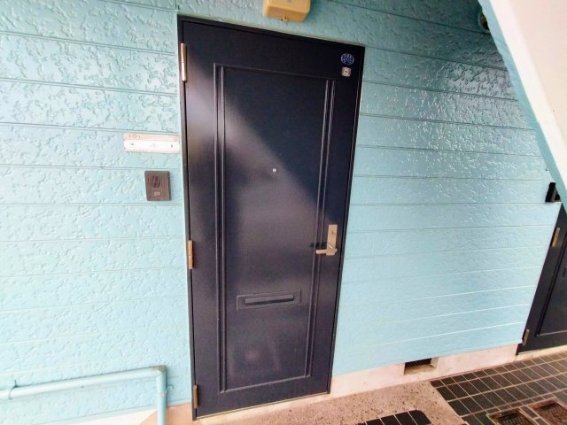 AP128 菊名ドームの玄関写真