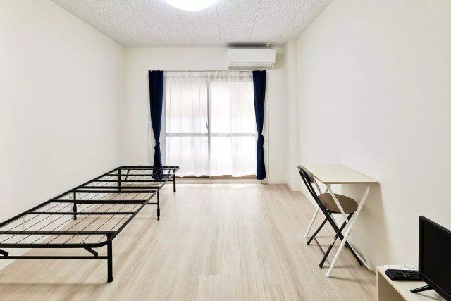 AP139 セラ玉出ウェストの居間写真
