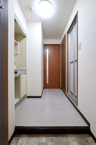 AP377 渡邉ハイツ77の玄関写真