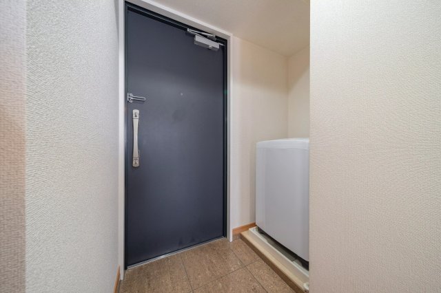 AP472 エコロジー鶴舞レジデンスの玄関写真