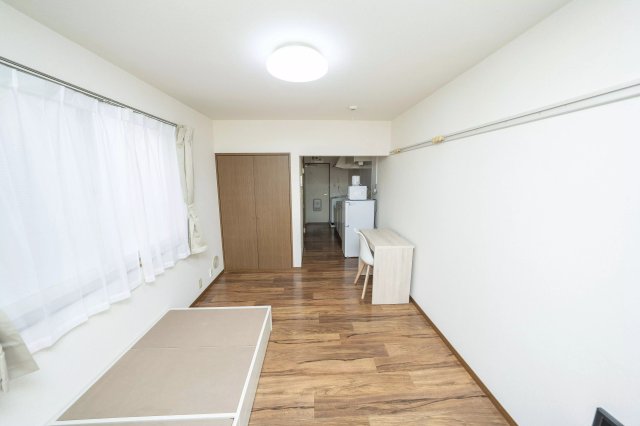 AP652 晴空萬里の居間写真