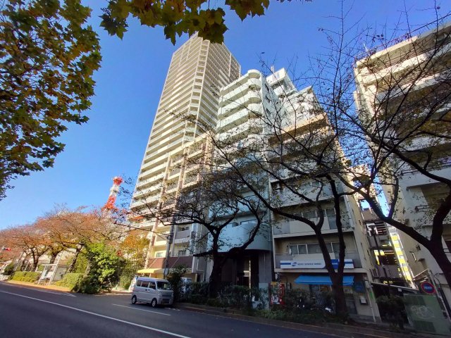 AP776 フォーラムイン・東京の外観写真