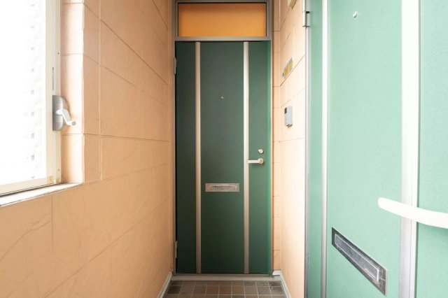 AP810 ケアンズコートの玄関写真