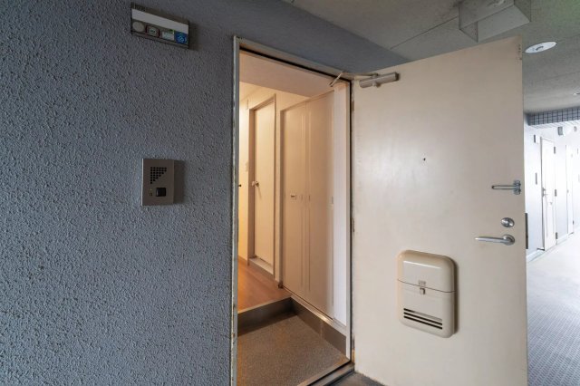AP1473 ラ・レジダンス・ド・福岡県庁前の玄関写真