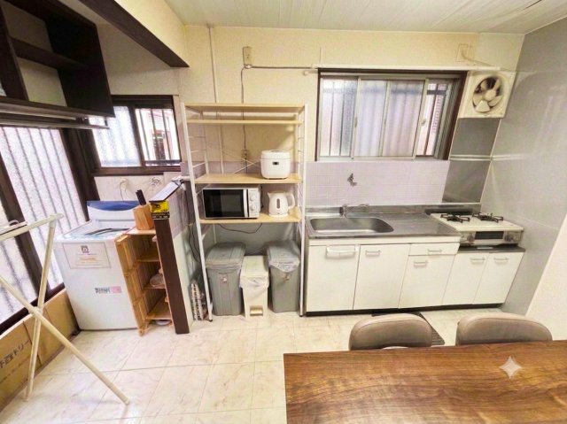 大阪市千日前線 鶴橋駅 徒歩17分 2階建 築79年のキッチン写真