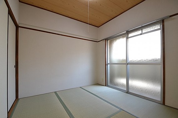 マツヤパークマンションの居間写真