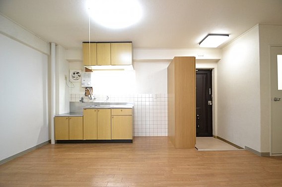 マツヤパークマンションの居間写真