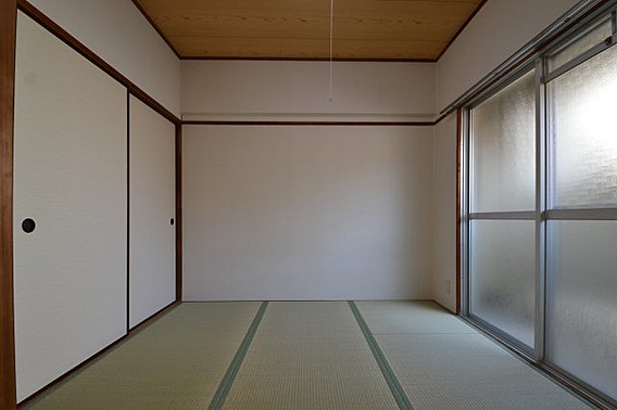 マツヤパークマンションの居間写真