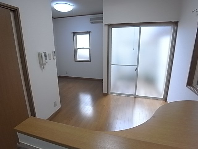 ワコーレヴィータ山本通の居間写真