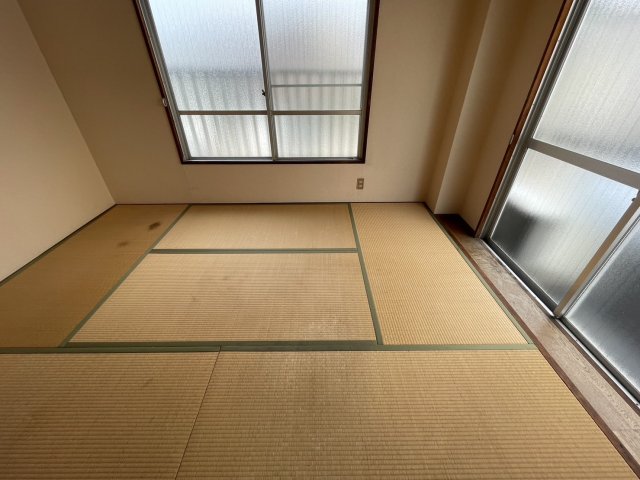 阪神住吉駅前ビルの居間写真