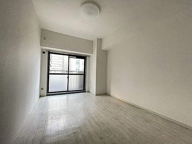 ライオンズマンション三宮の居間写真