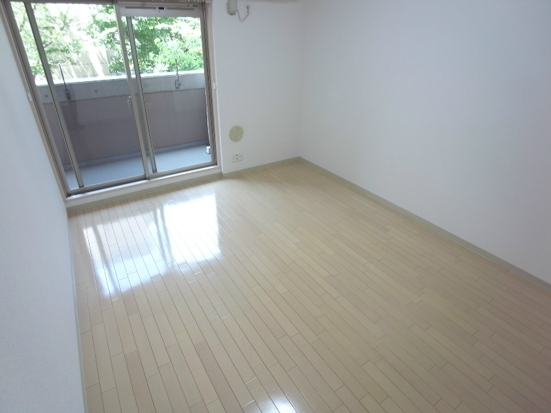 アクロス神戸住吉ステーションフロントの居間写真