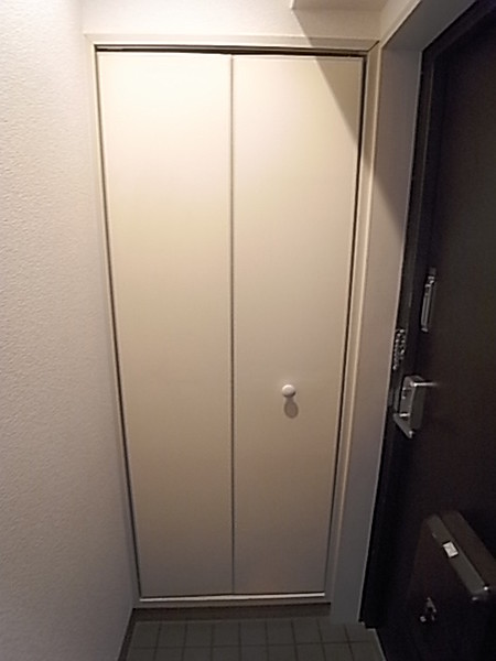 ヨシダビルの玄関写真