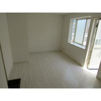 井下マンションの居間写真