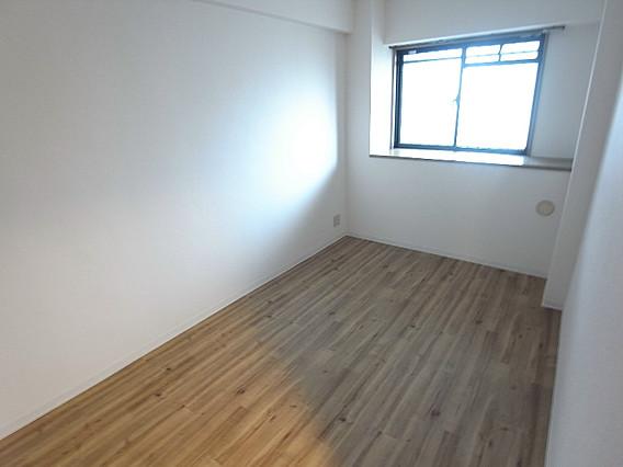 プラスワン芦屋の居間写真