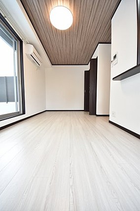 キャメロンプレイス中山手通の居間写真