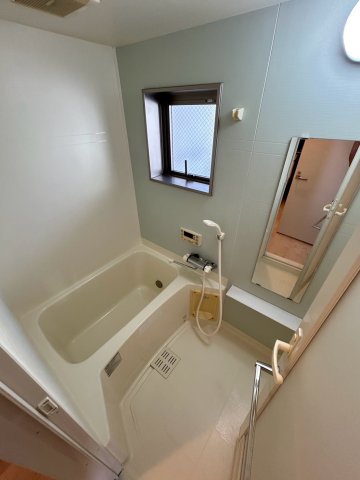 東海道本線 甲南山手駅 徒歩14分 10階建 築15年の風呂写真