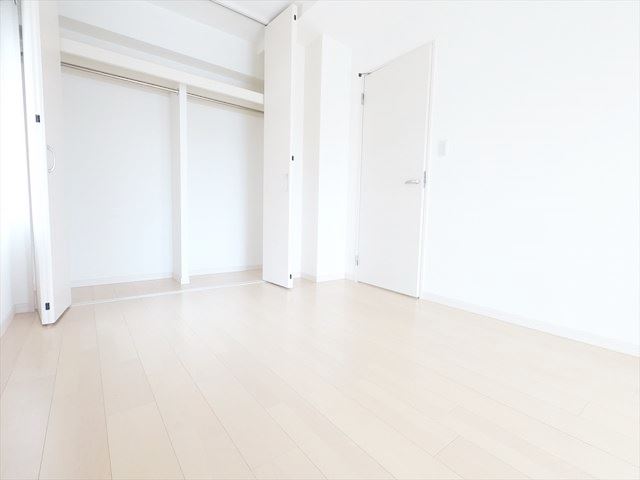 サンハイツ本山の居間写真