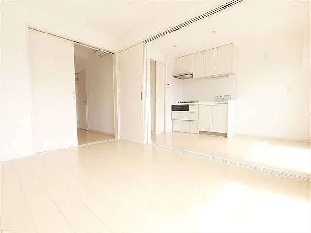 サンハイツ本山の居間写真