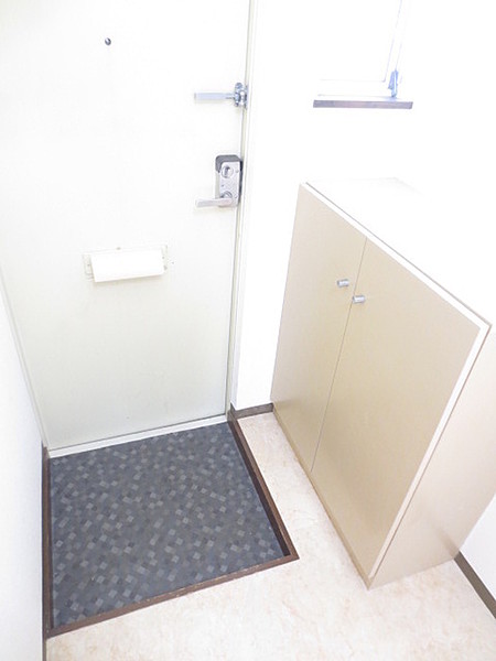 フォレスト本山の玄関写真