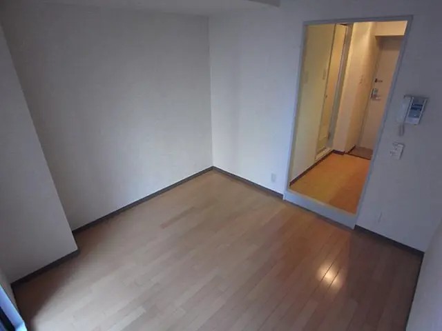 ライオンズマンション三宮の居間写真