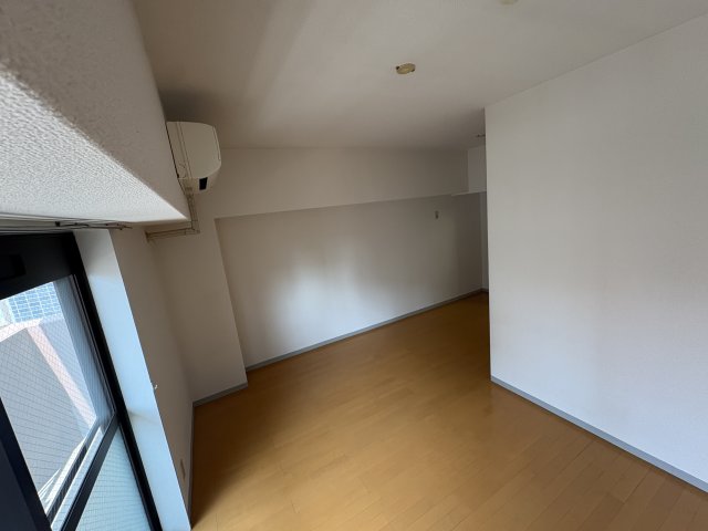 ライオンズマンション三宮の居間写真